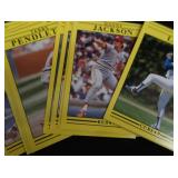 LG LOT OF COLLECTIBLE BASEBALL CARDS