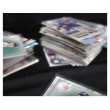 LG LOT OF COLLECTIBLE BASEBALL CARDS