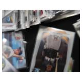 LG LOT OF COLLECTIBLE BASEBALL CARDS