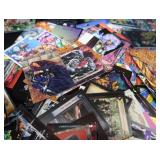 MIXED LOT OF COLLECTIBLE CARDS