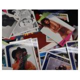 COLLECTIBLE MUSIC ARTIST CARDS