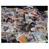 BASEBALL COLLECTIBLE CARDS 1977