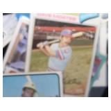 BASEBALL COLLECTIBLE CARDS 1977