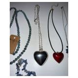 Mixed Costume Jewelry Necklace Lot Hearts Beads Pendants 8 Pc Good