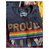 Womenâs Graphic Tee & Shorts Lot American Apparel Volcom Mixed Sizes