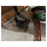 Craftsman 18 in Electric Hedge Trimmer & Manual Lawn Edger Lot
