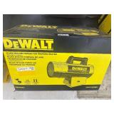 NEW - DEWALT 40,000 BTU / HR  Forced Air PROPANE HEATER - DXH40FA