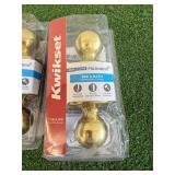 2 New Kwikset Bed & Bath Doorknobs