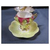Gilded Cup & Saucer Sets