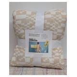 Quilted Wearable blanket White Tan, Room Essentials