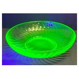 K5 - Vintage Anchor Hocking Uranium Glass Berry Bowl