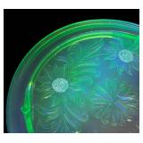 A4 - Vintage Jeannette Glass Sunflower Uranium Footed Cake Plate