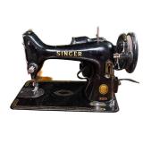 S - Vintage Singer 99K Sewing Machine Table with Cabinet and Machine