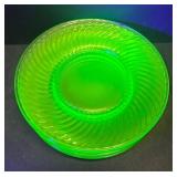 K6 - Ten Vintage Hocking Spiral Uranium Glass Luncheon Plates