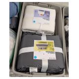 Lot of Room Essentials Satin Quilt Bedding