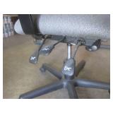 (BR1) Multi-Adjustable Office Chair...