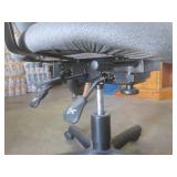 (BR1) Multi-Adjustable Office Chair...