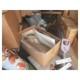 (TRLR) Large Lot of Unclaimed Unsol...