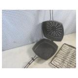 (EW1) 2 Metal Campfire Cookers with...