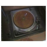 (FRNT) Vintage "The Magnavox" Cabin...