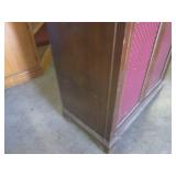 (FRNT) Vintage "The Magnavox" Cabin...