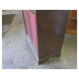 (FRNT) Vintage "The Magnavox" Cabin...
