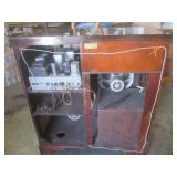 (FRNT) Vintage "The Magnavox" Cabin...