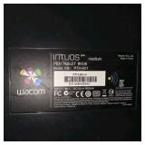 2 Wacom Intuos Pro Medium PTH-651 Pen Tablets