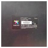 2 Wacom Intuos Pro Medium PTH-651 Pen Tablets