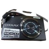 Nikon COOLPIX S570 12MP Digital Camera w/ Case & Wrist Strap