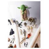 Vintage Star Wars Toys & Figurines Lot – 1996 Lightsabers & Character Figures