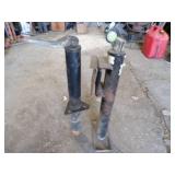 Two Types Trailer Jacks
