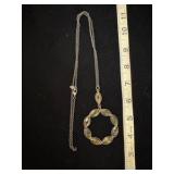 Chunky chains with unique crystals