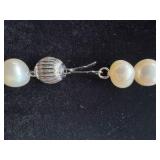 Unique pearl/stone necklaces