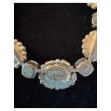 Chunky chains with unique crystals