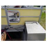 1985 Leisure Island Pontoon Boat Mercury 25XD & Trailer