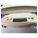 MSRP $600 SECA 354 Digital Baby Scale, 44 lb Capacity, Digital Pediatric & Infant Weighing System, Removable Tray Design, WORKS GREAT! *Needs new batteries!