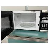 MSRP $1,500 MOBILE 2 DRAWER CABINET WORKSTATION w/HAMILTON BEACH 900W MICROWAVE FOR SHOP, OFFICE OR BREAKROOM
