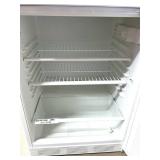 MSRP $1,500 Fisher Scientific 97-920-1 Undercounter Laboratory Refrigerator, Compact Medical & Research Storage Unit, Locking Door(No key - replace can be bought online), Commercial Lab Refrigerat