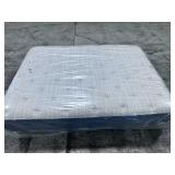 Beautyrest Silver 900 Series Refreshing Firm Queen Mattress - MSRP $1,399.99 - No Reserve!