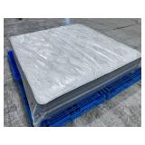 Beautyrest Black Hybrid Plus Plush King Mattress - MSRP $2,949.00 - No Reserve!