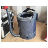 Swing-Away 5 Quart Oil Pouring Can
