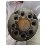 Chevrolet Hubcaps and Lug Nuts, Model #15053704
