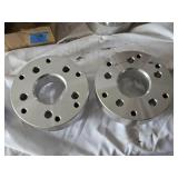 Wheel spacers with studs 5-4.75/6-5.5