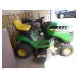 John Deere D110 Riding Lawn Mower