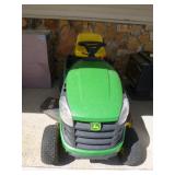 John Deere D110 Riding Lawn Mower