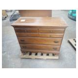 Vintage dresser in good condition. ,some small signs of wear. from the 1970