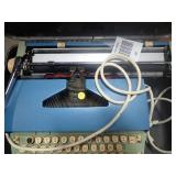 Antique Typewriter with case / Untested