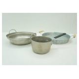 3 Metal Pans