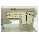 Vintage Singer Sewing Machine. Stylist Model #457